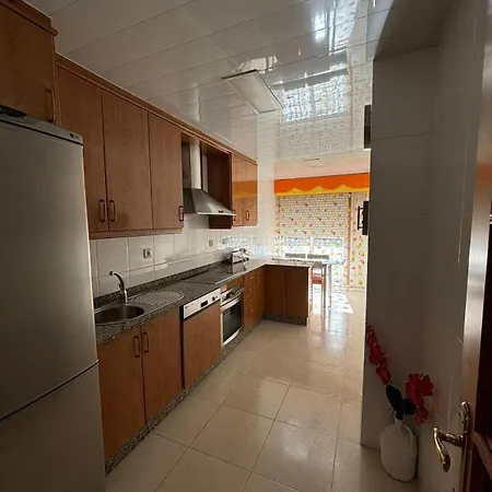 Piso De Tres Frente Al Puerto Deportivo Viveiro