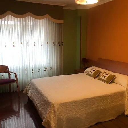 Apartamento Piso De Tres Frente Al Puerto Deportivo Viveiro